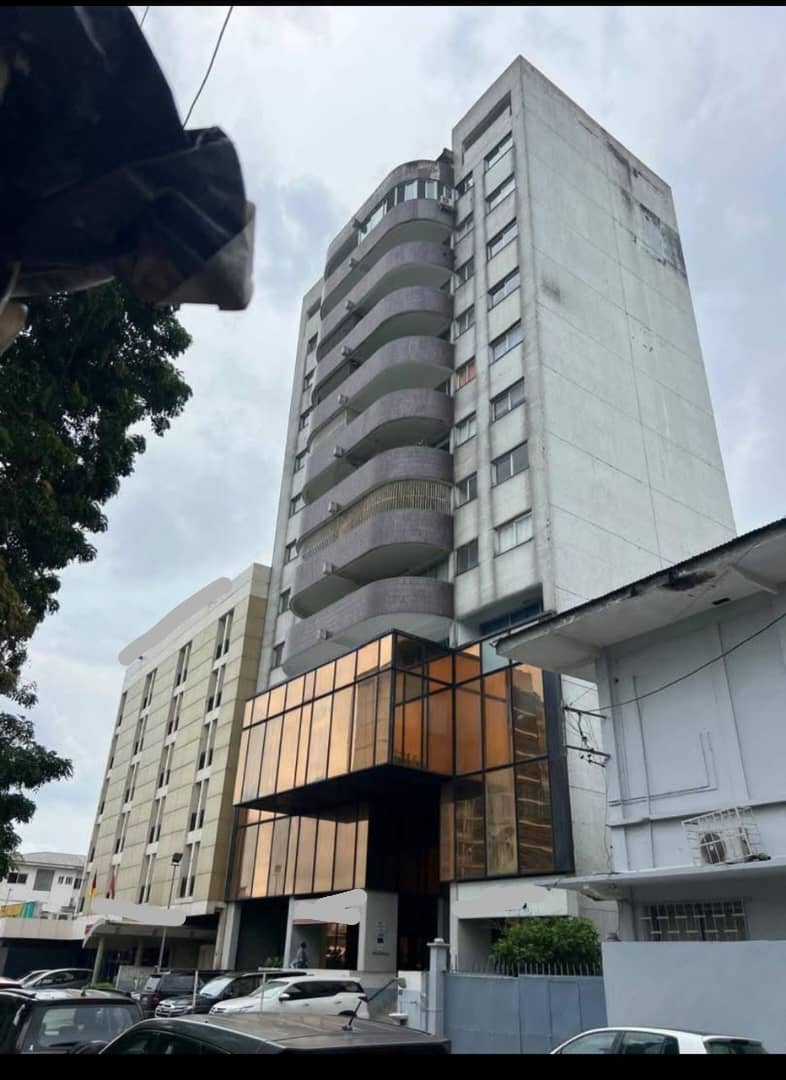 Immeuble à vendre à akwa Douala Cameroun 