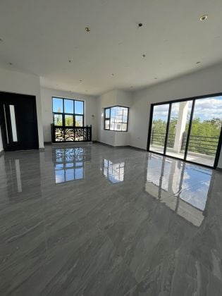 Magnificend 3000Squarefeet house with mountain and lagoon view