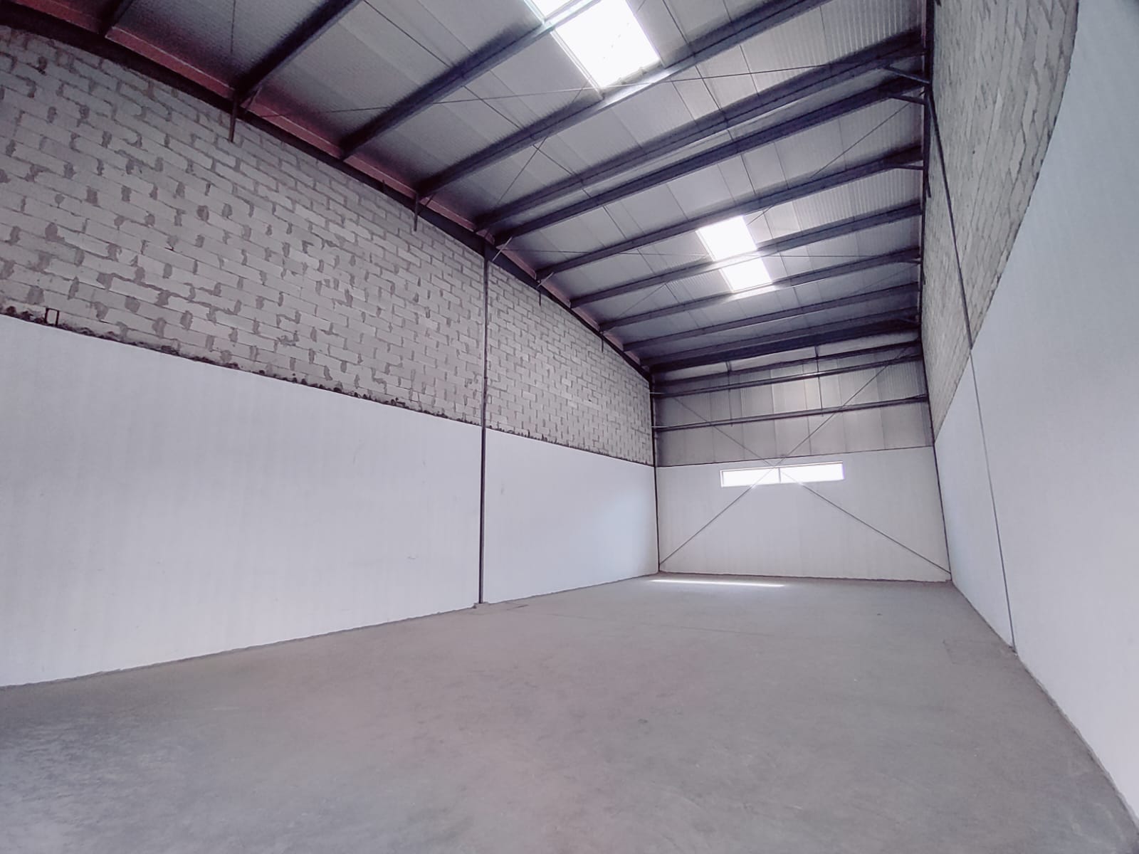 Standard warehouse | Store for rent in Hidd, ( 190 Sqm ) BD.500/- per month