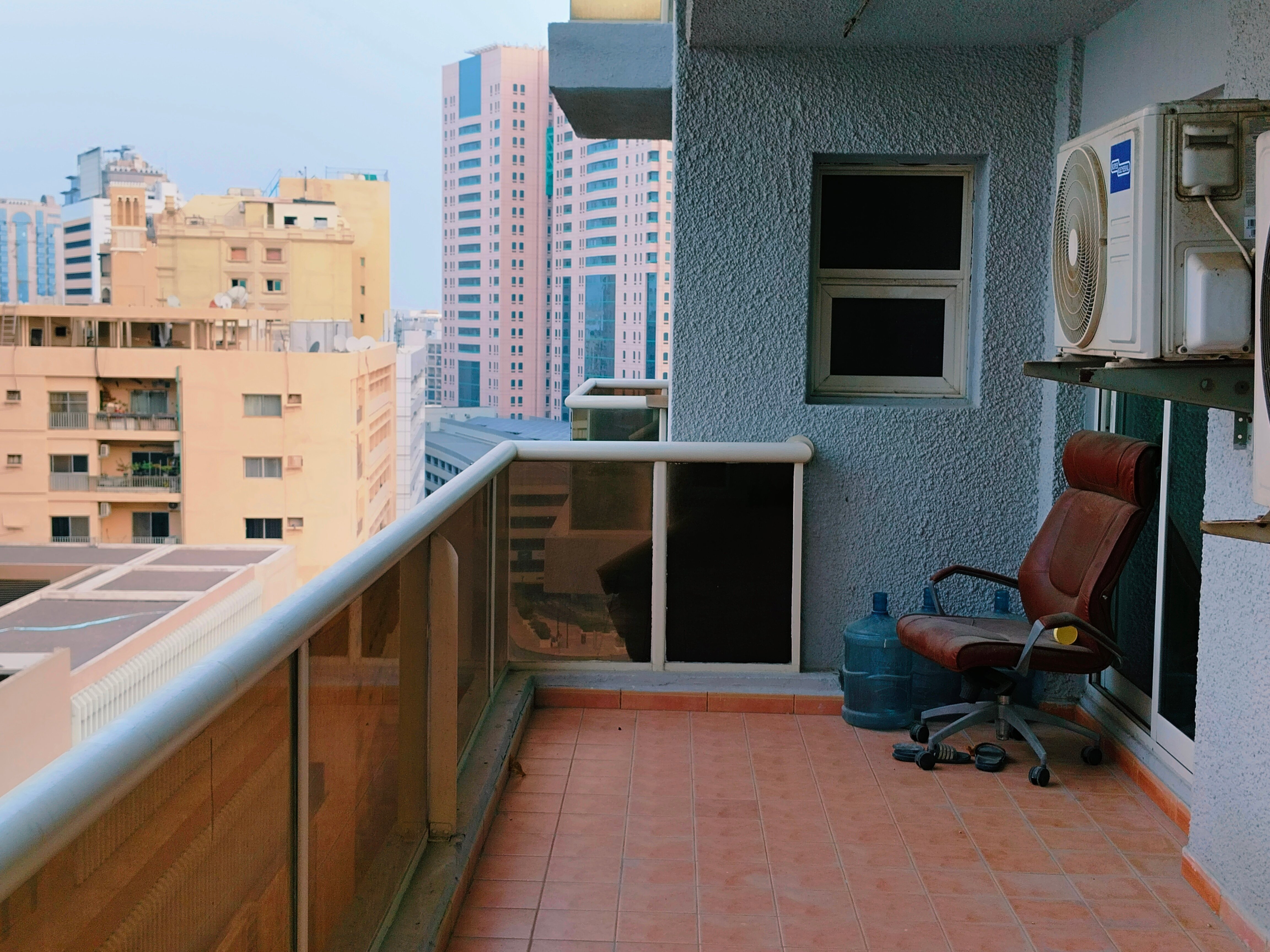 ROOM FOR RENT COUPLES AND LADIES