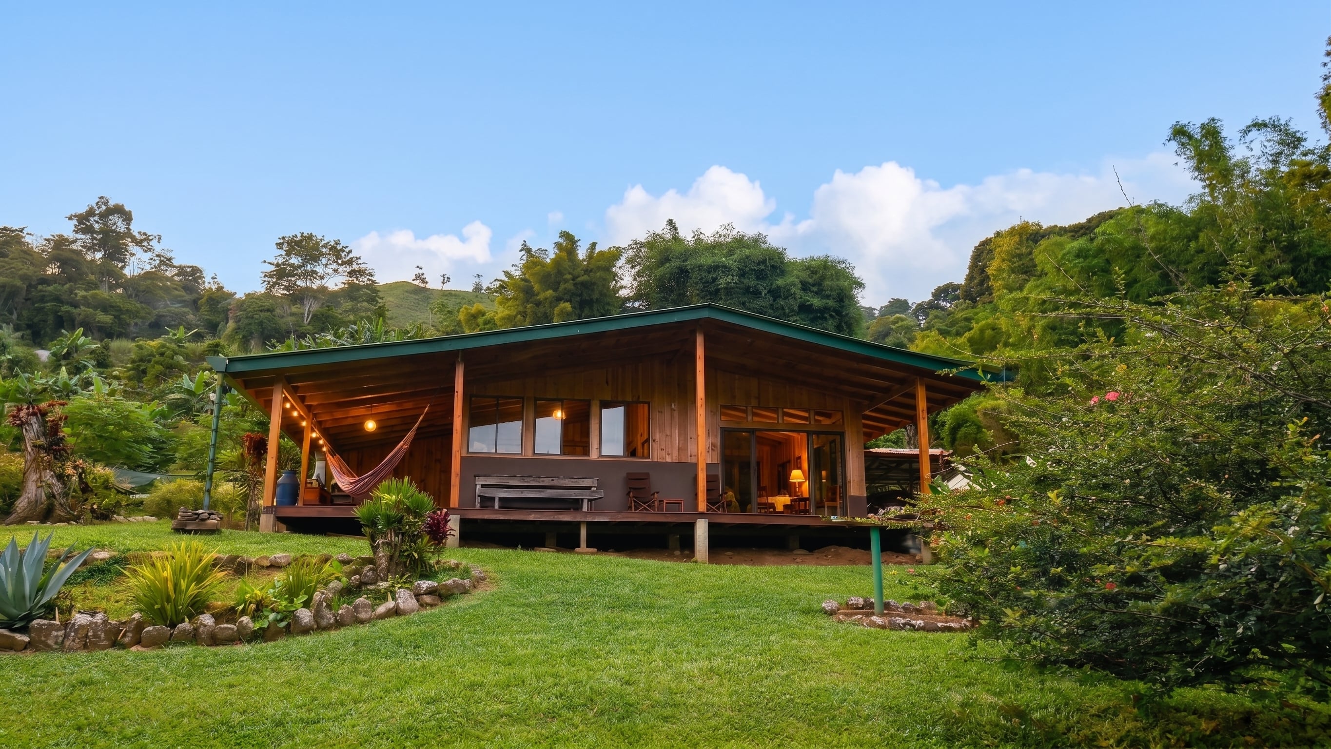 OSTAINABLE FARM WITH RIVER ACCESS AND VIEWS TO CHIRRIPO