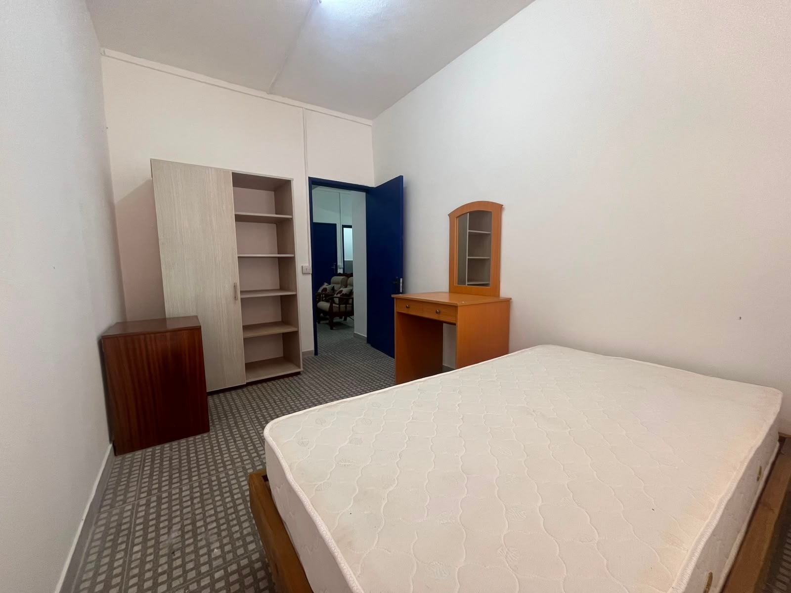 Prime location in the heart of Port Louis only for students— just steps from Caudan Waterfront and all city amenities!