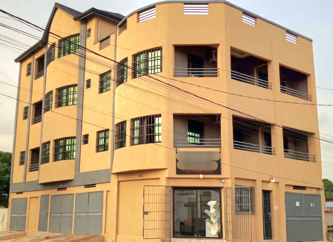 IMMEUBLE À VENDRE À LOMÉ, CACAVELI