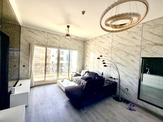 Appartamento con una camera da letto completamente ristrutturato in ...