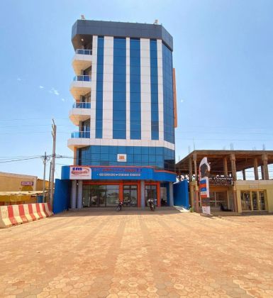 IMMEUBLE R+6 DE STANDING EN LOCATION À OUAGA 2000, EN BORDURE DE ...