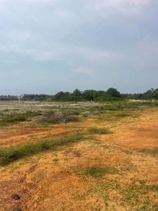 Terrain de 21 hectares en vente a Grand-bassam
