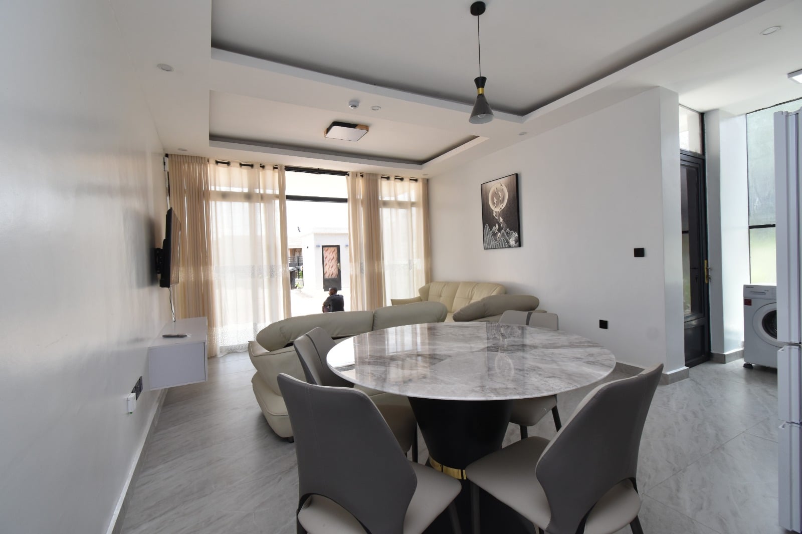 Kamali Luxury Apartment — Furnished 1 bedroom| Gym · Rooftop · WiFi | Gisozi, Kigali