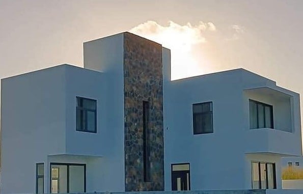 Long-Term Rental – Stunning Modern Villa with Private Pool in Grand Baie
