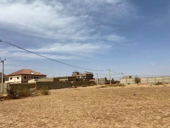 UNE PARCELLE NUE DE 495 M² EN VENTE À NIOKO 2