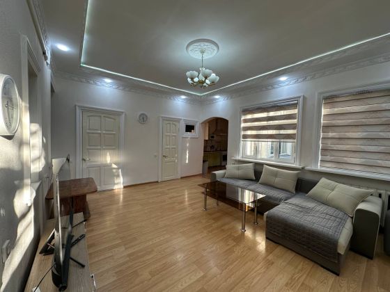 Comfortable 2 bedrooms and 2 bathrooms cottage of 110 sq.m. next to ...