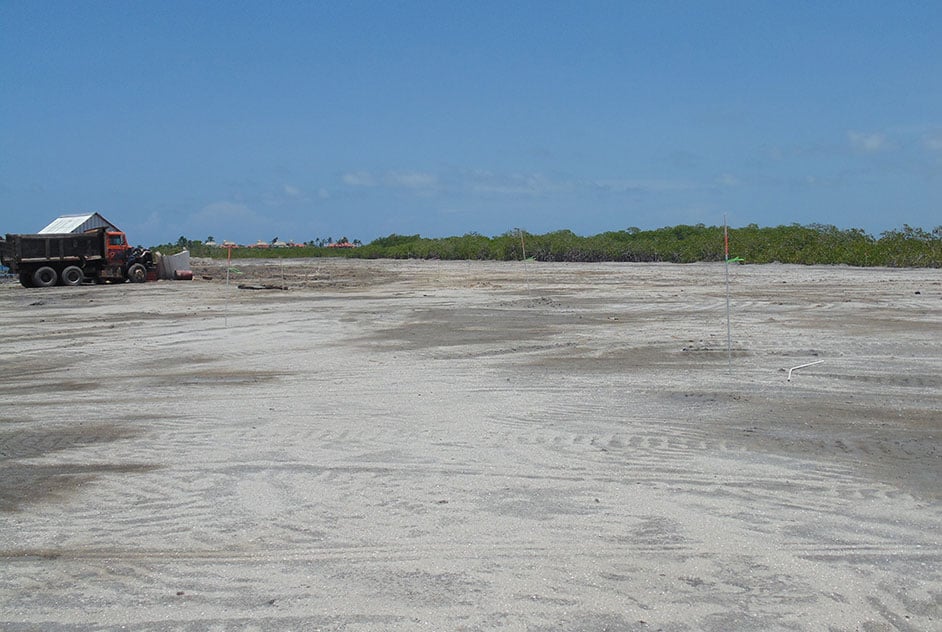 Opportunità di sviluppo immobiliare di prim'ordine sul lungomare della laguna interna di Placencia.