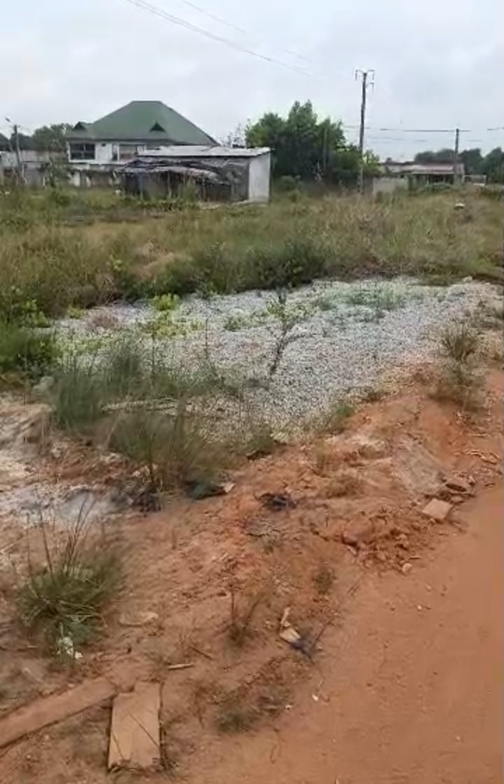 Assinie Terrain à l'angle 700 M2 après le canal Lotissement Zady kessy