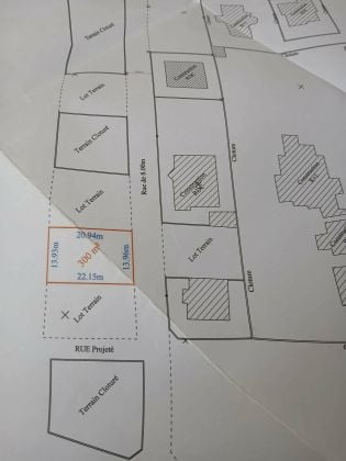Exceptionnel : Terrain constructible de 300 m² de qualité ...