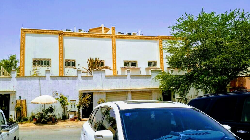 2-Room Suite Near King Salman Park & Top Malls