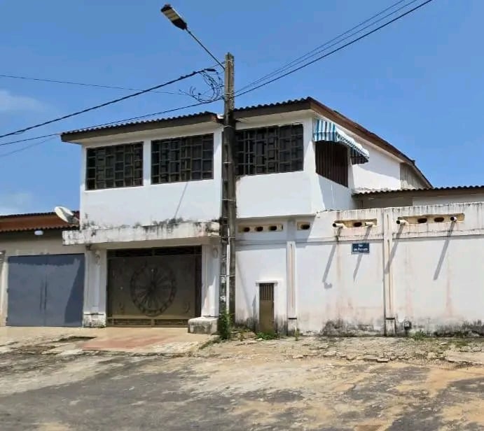 Vente Bassam cité rosier villa 7 pièces
