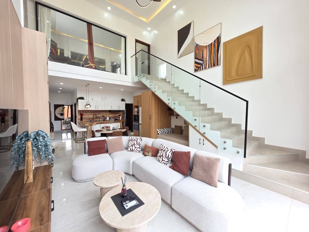FOR SALE – PRESTIGE SMART VILLA, ULTIMATE COMFORT, FULLY FURNISHED AND READY TO LIVE IN, IN YAMOUSSOUKRO.