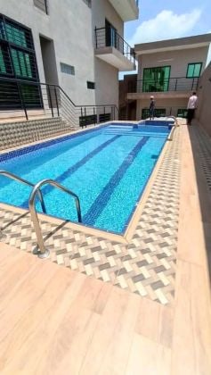 Vente villa 14 pièces + piscine Angré nouveau chu