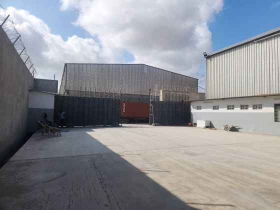 VRIDI ZONE PORTUAIRE location 6500m2