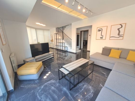 Duplex entièrement meublé à louer à Achrafieh ...