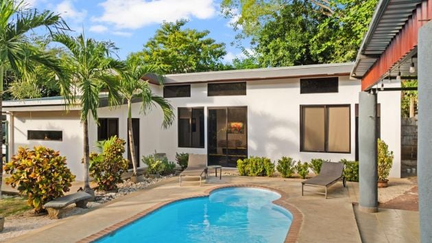 Oasis of peace and tranquility in the heart of Playas del Coco