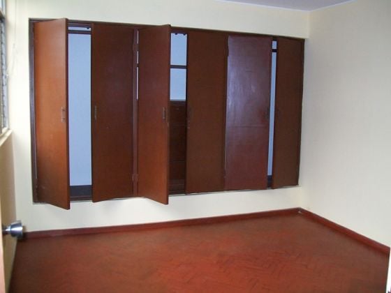 Busco compartir un piso en casa