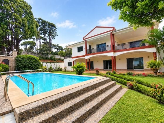 IVANDRY - LARGE LUXURY VILLA - 6 BEDROOMS WITH LARGE GARDEN AND SWIMMING ...