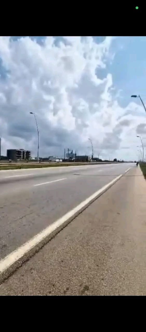 Terrain en vente à grand bassam nouvelle autoroute 480 m²