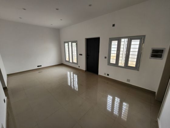 Petite villa basse mitoyenne 3 pièces 