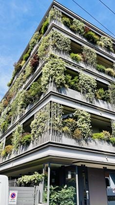 Move-In Ready Design Apartment with Terraces & Garage – Fully ...