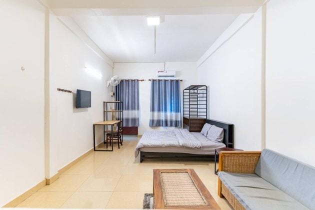 Service studio apartment for rent near National Museum