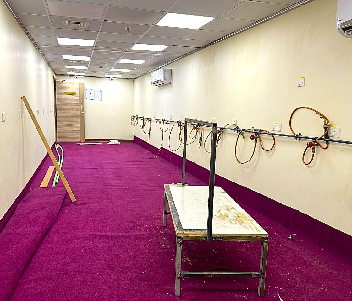 FURNISHED GOLD WORKSHOP FOR RENT – HIDD BD.700/-