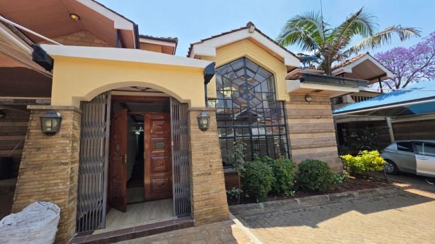 Luxueuse maison de ville de 5 chambres à louer à Lavington, ...