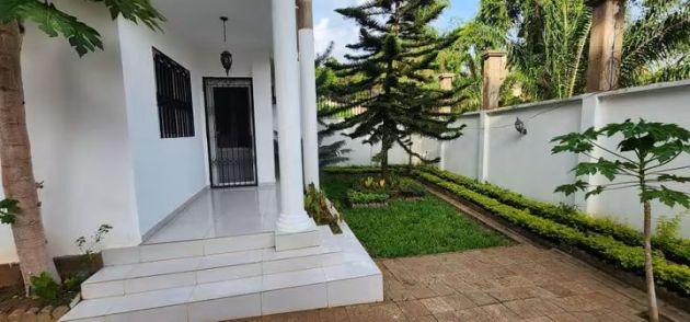 Appartement individuel à louer Bastos 