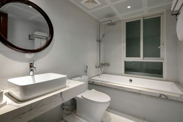 Luxury, modern studio apartment in Au Co street, Tay Ho district for rent