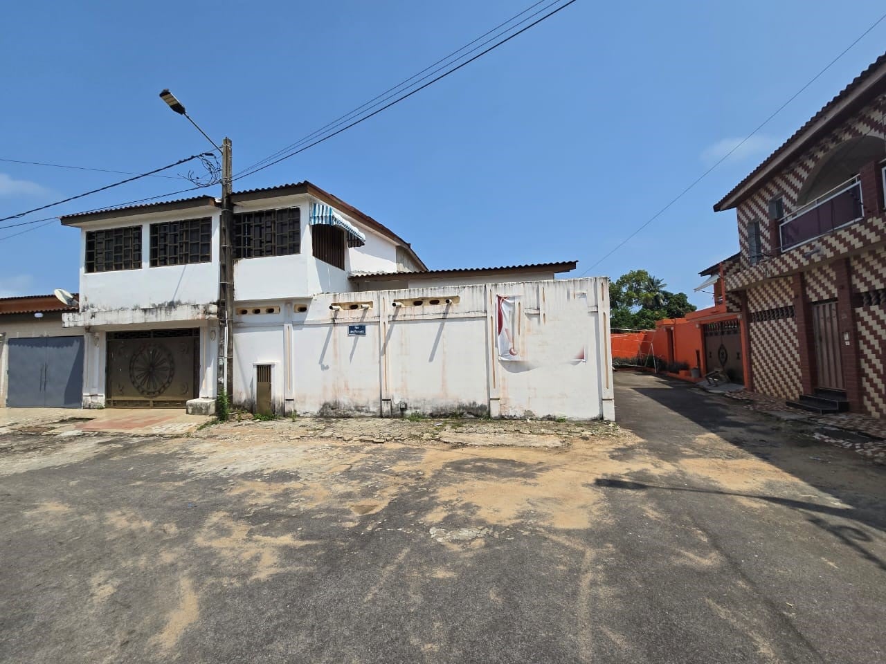 Villa duplex de 8 pièces en vente à Grand-Bassam