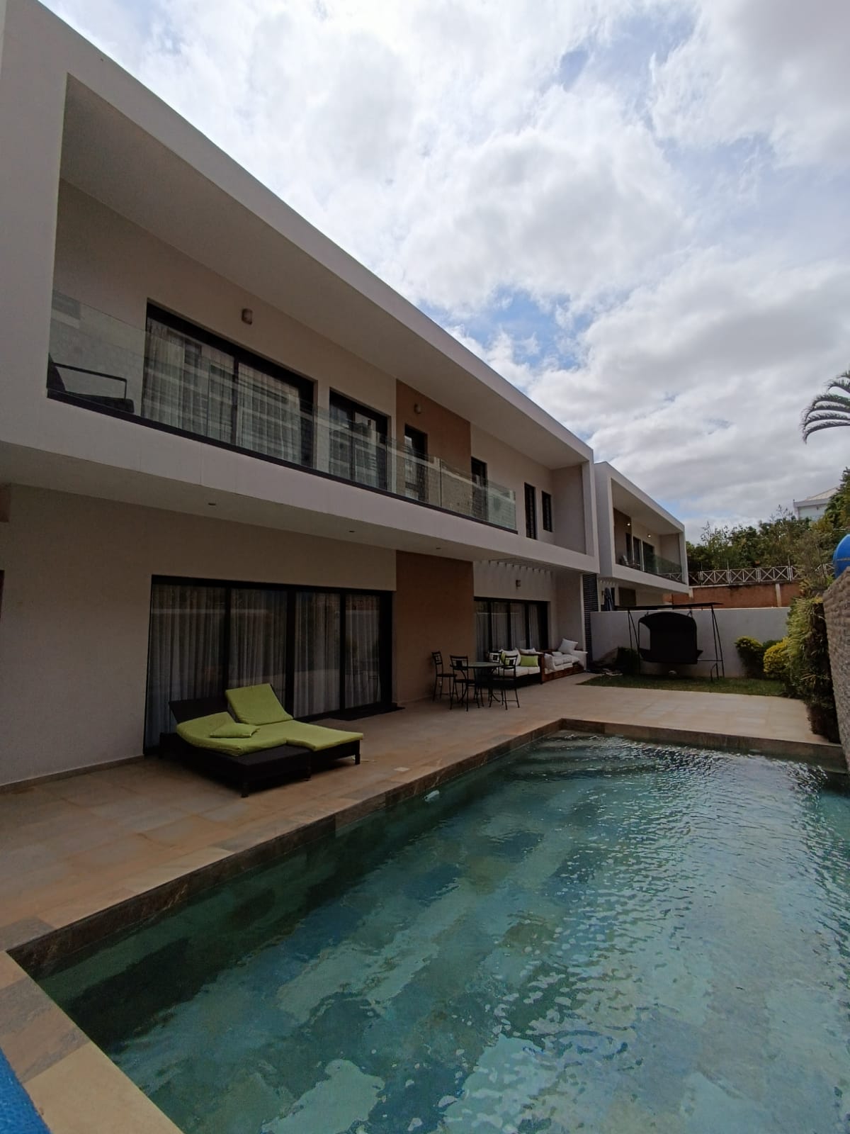FOR RENT | EXCEPTIONAL 6-BEDROOM VILLA WITH POOL – AMBATOBE Ambatobe | Available from early November