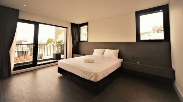 Luxury, modern duplex apartment with 3 – bedrooms in To Ngoc Van ...