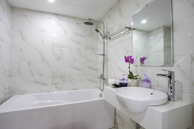 Nice, modern 1 – bedroom apartment with balcony in Phan Ke Binh ...