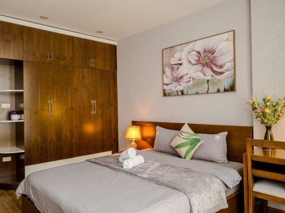 Nice, modern 1 – bedroom apartment with balcony in Phan Ke Binh ...