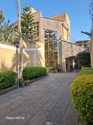 Fully furnished 5bedroom house around bole atlas