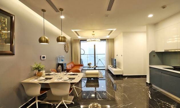 Nice, modern 2 – bedroom apartment with balcony at Vinhomes ...