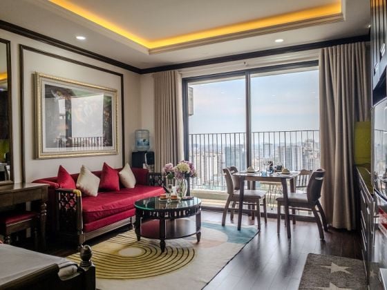 Nice, modern studio apartment with balcony at Vinhomes D' Capitale Tran ...