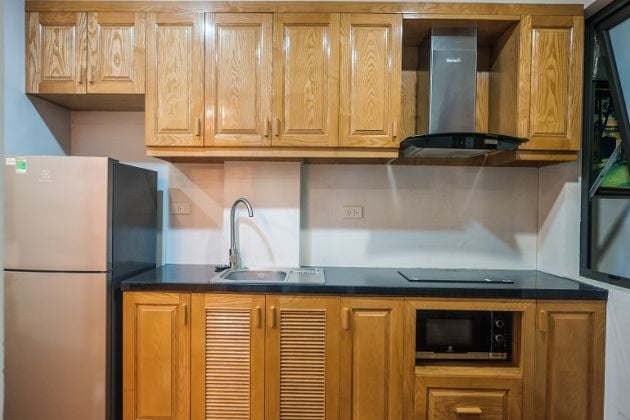 Nice studio apartment with lake view in Kim Ma street, Ba Dinh district ...