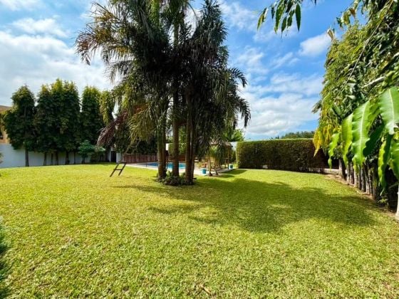 Riviera Golf 1, villa with a surface area of 1200m2; sought-after area. ...