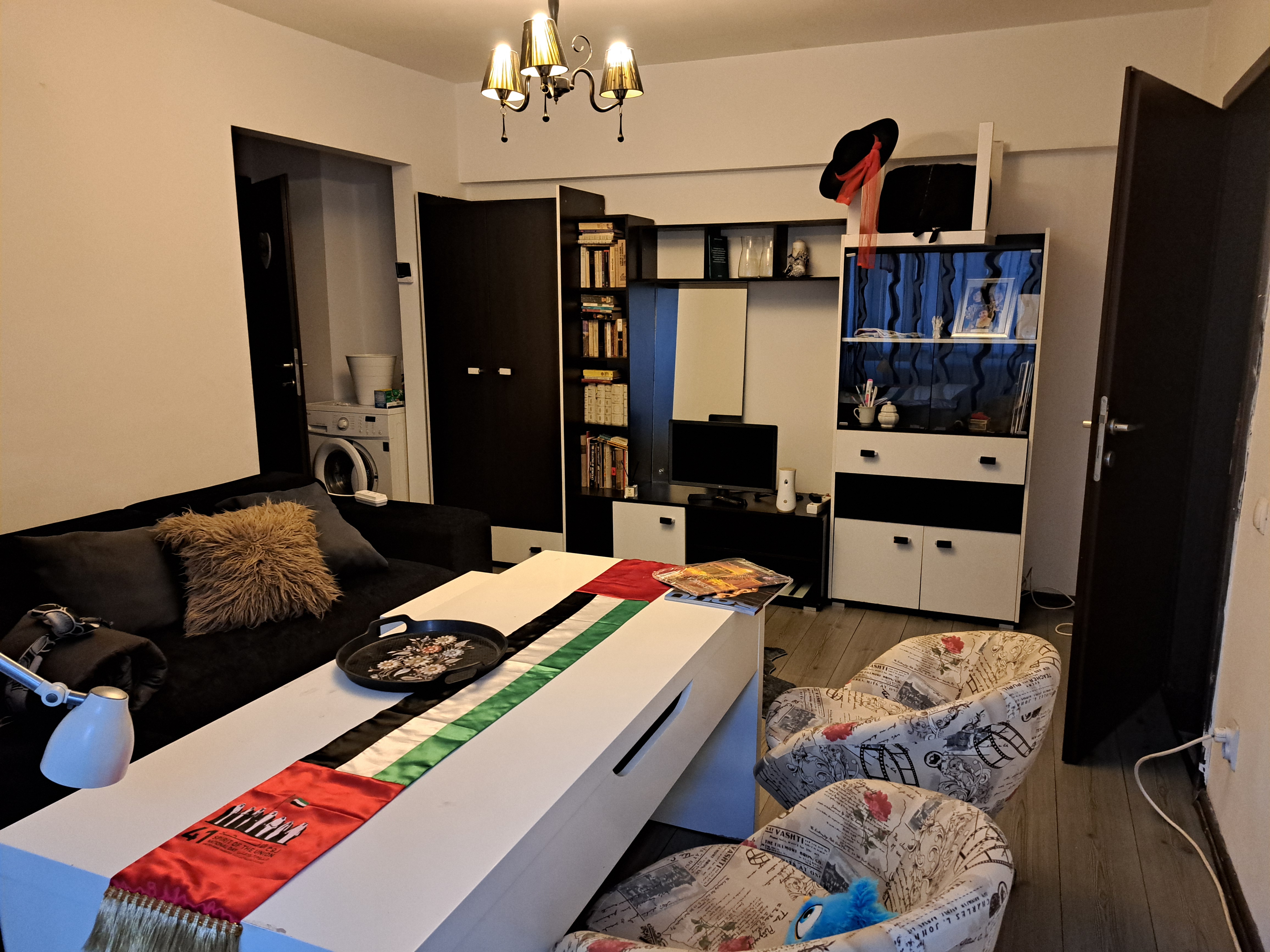 Elegante appartamento bilocale di fronte alla chiesa italiana di Bucarest.