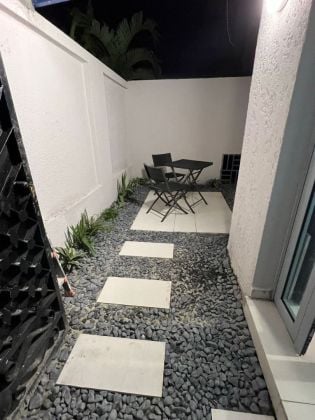 Furnished 2-room apartment on the ground floor
