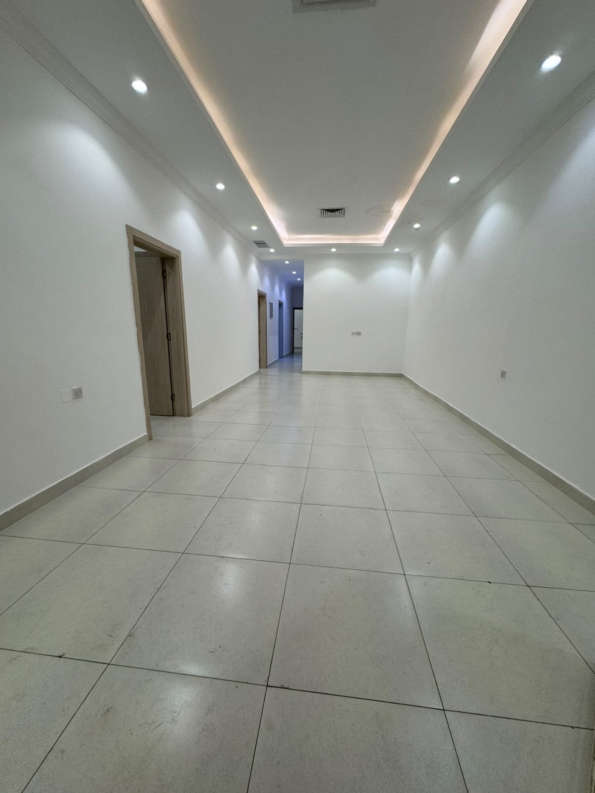 Apartment for rent in Salwa with a private entrance, featuring 4 master bedrooms.