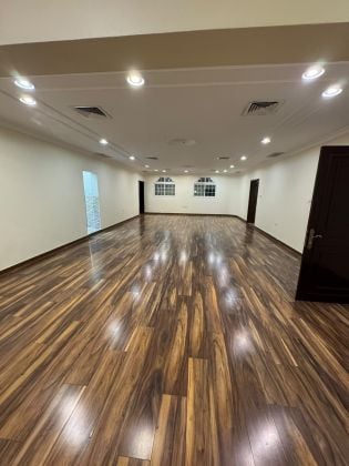 Second-floor unit for rent in Salwa – prime location – 7 rooms.