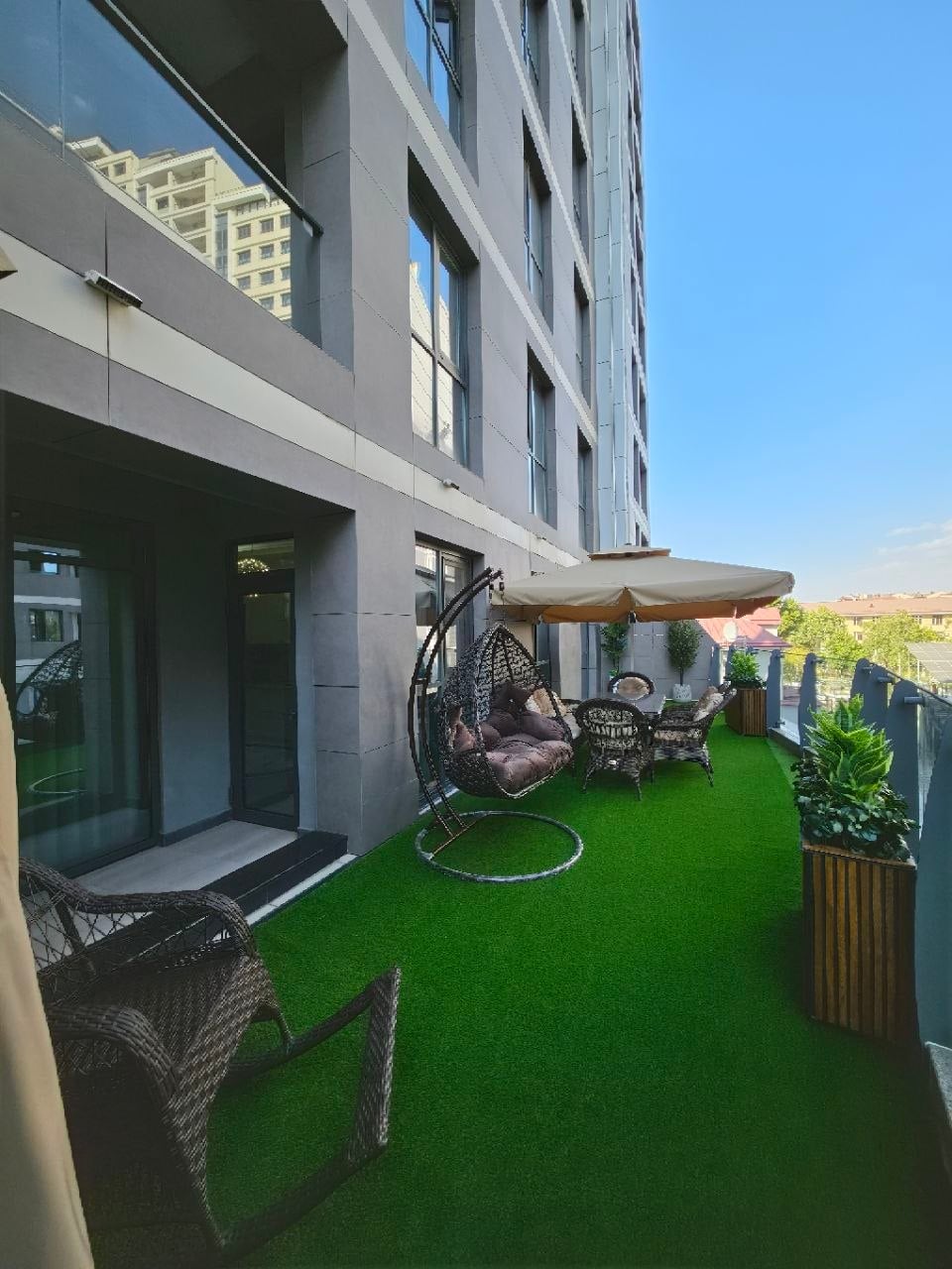 Posh 2 bedrooms and 2 bathrooms apartment of 100 m2 with open air terrace