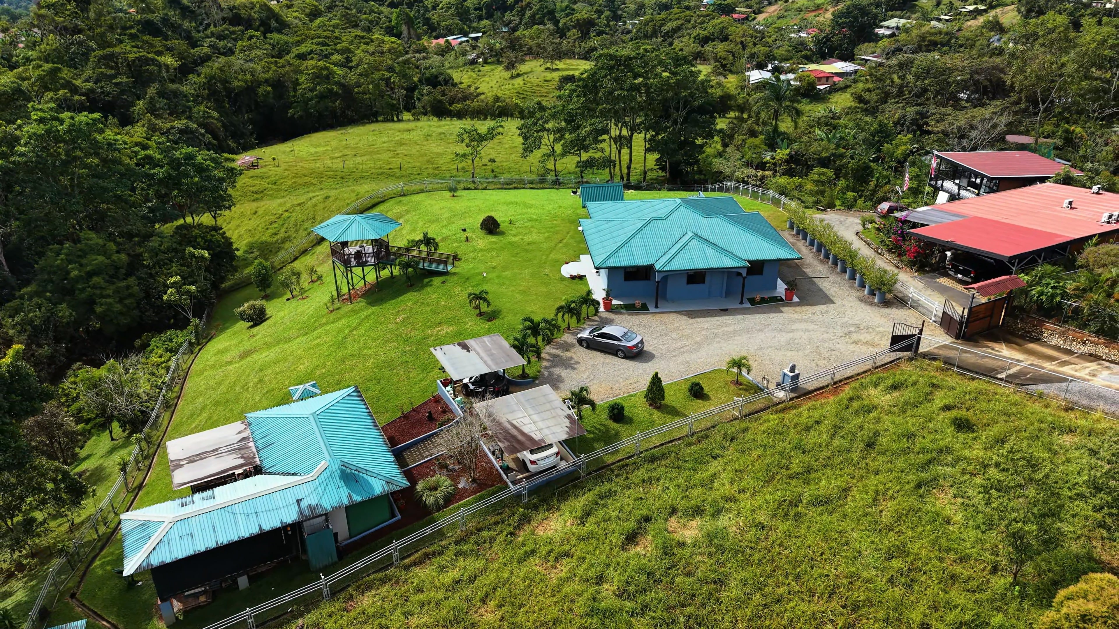 Casa en Venta en Miravalles, Pérez Zeledón | 3.500 m² con Vistas a Los Crestones